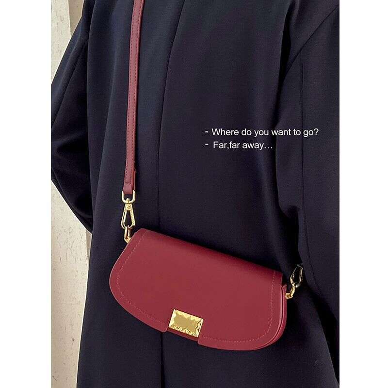 Spring textured small for women 2025 new fashion niche design high-end one shoulder underarm saddle bag