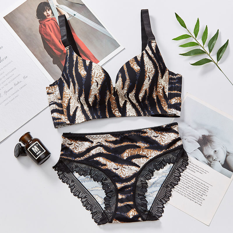 gexifang New set Baby cotton gathered without steel ring bra back buckle beautiful back leopard print sexy thin cup underwear set women
