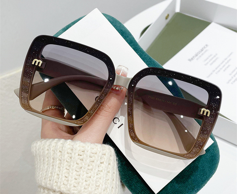 Designer Sunglasses Free Shipping 2025 New Fashionable Commuting High Quality Texture Light Luxury Sunglasses for Mens Womens
