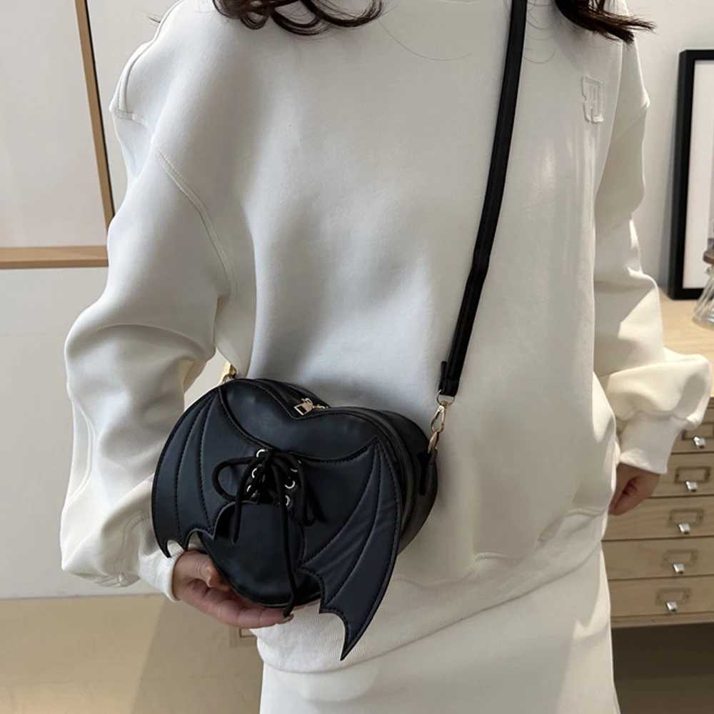 Internet celebrity new love bag strap design bat wing bag funny womens single shoulder diagonal cross bag Z250512