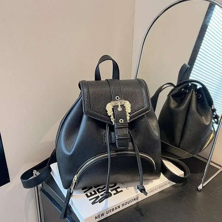 New Trendy Women's Small Commuter Backpack - Drawstring Style, Niche & Stylish, Versatile for Daily Use