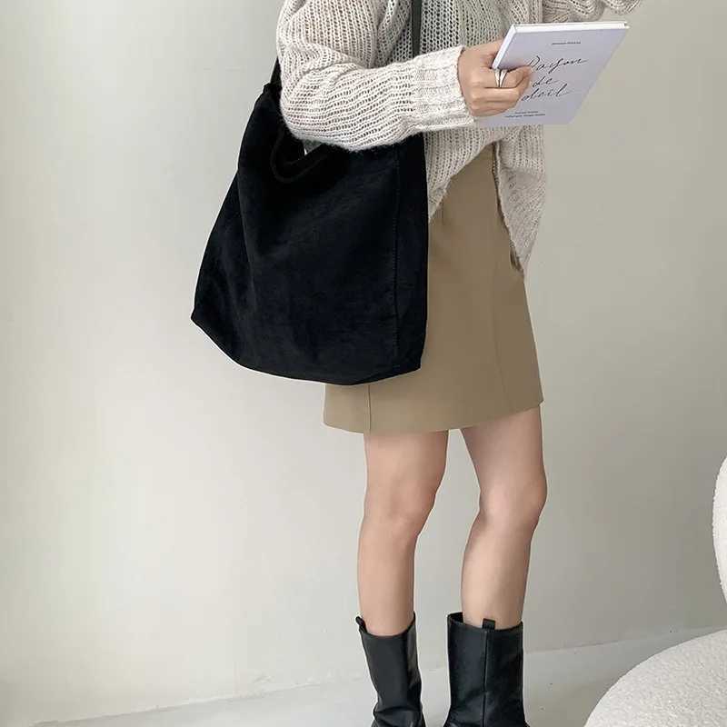 Womens Faux Suede Solid Color Versatile Handbag Large Capacity Fashion Casual Scrub Leather Shoulder Bag Minimalism Basket Tote Z250512
