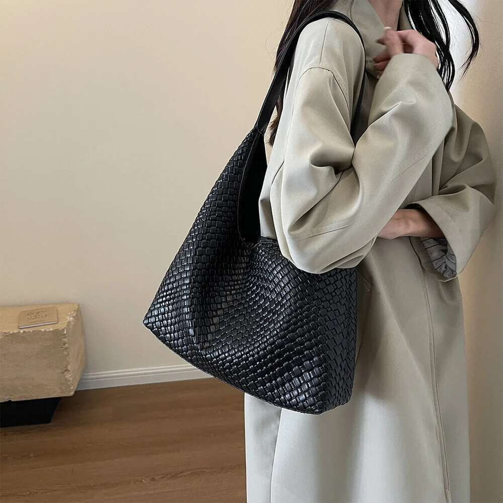 Women Large Shoulder Casual PU Woven Tote Trendy Satchel Hobo Leather Armpit Handbag Commuting Bag