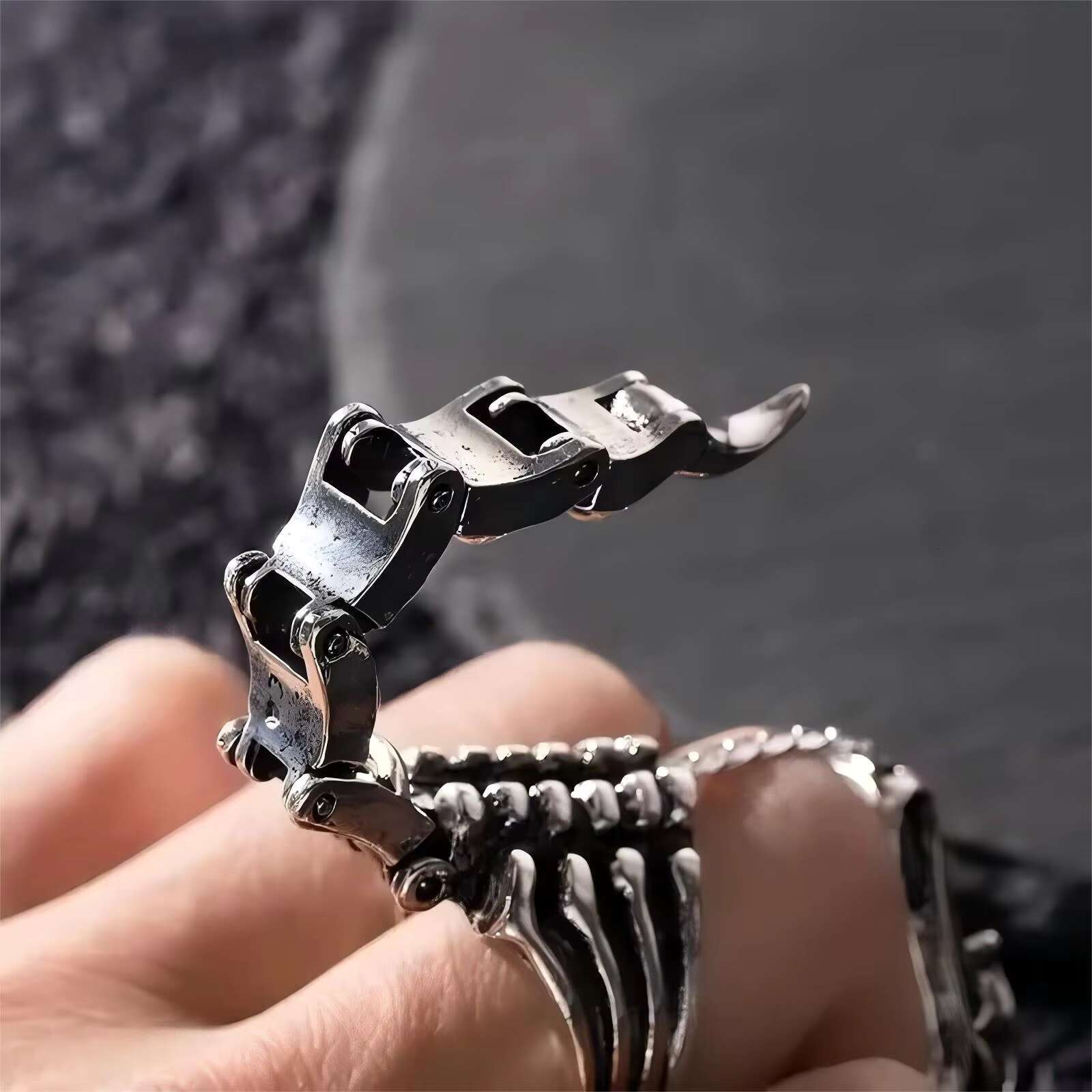 Retro Scorpion Ring Movable Personality Punk Hip-hop Mens Open Ring Wholesale Alloy Ring for Men and Women Fashion Jewelry