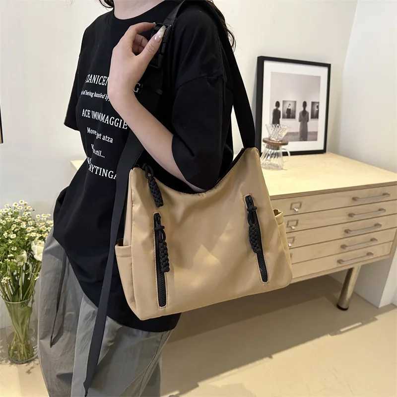 Large Capacity Womens Tote Bag Simple Solid Nylon Cross Bags Casual Handbags Fashion Designer Female Commuter Shoulder BagW250512