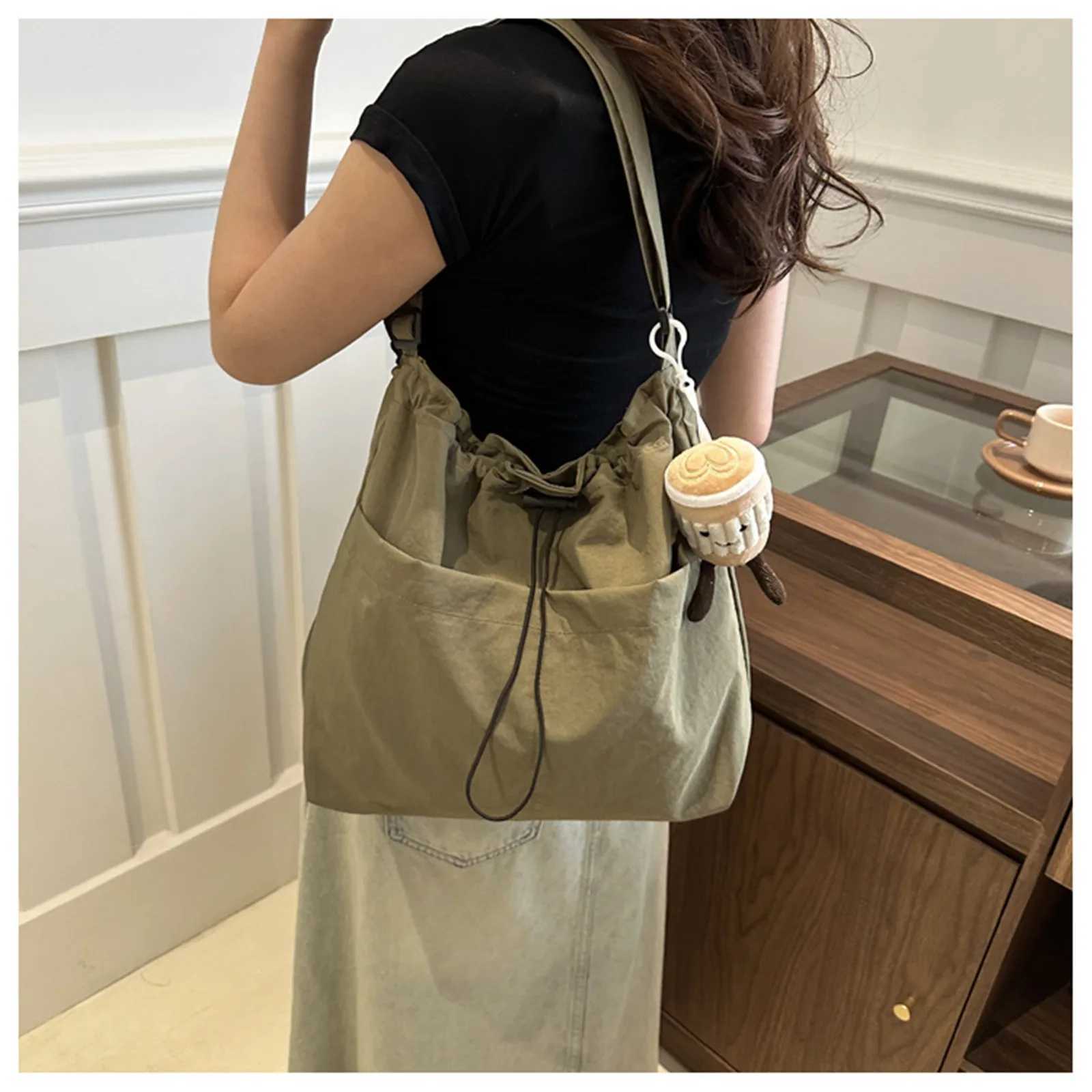 Large Capacity Versatile Shoulder Bag For Women Summer Popular Lightweight Crossbody Bag Minimalist Tote HandbagW250512