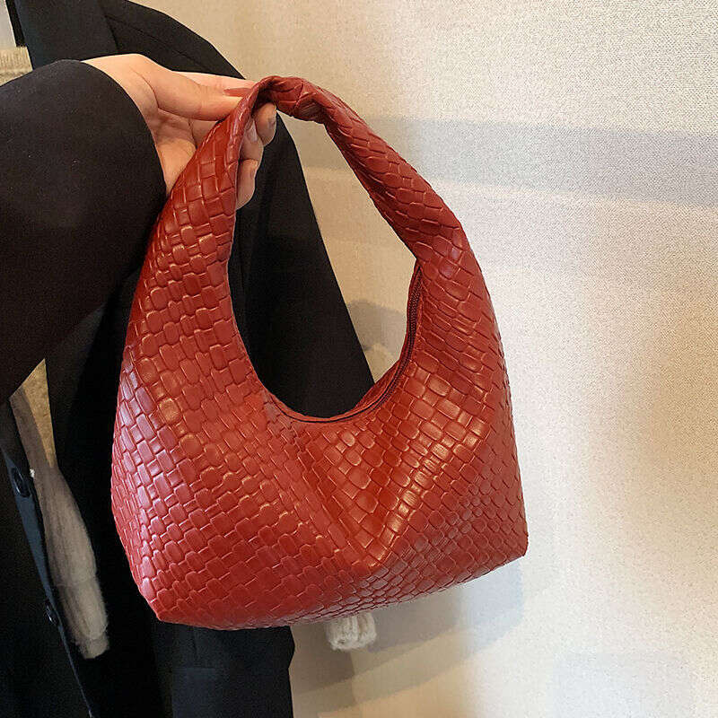 High end niche for women 2025 new trendy and fashionable underarm bag French versatile high-end handbag