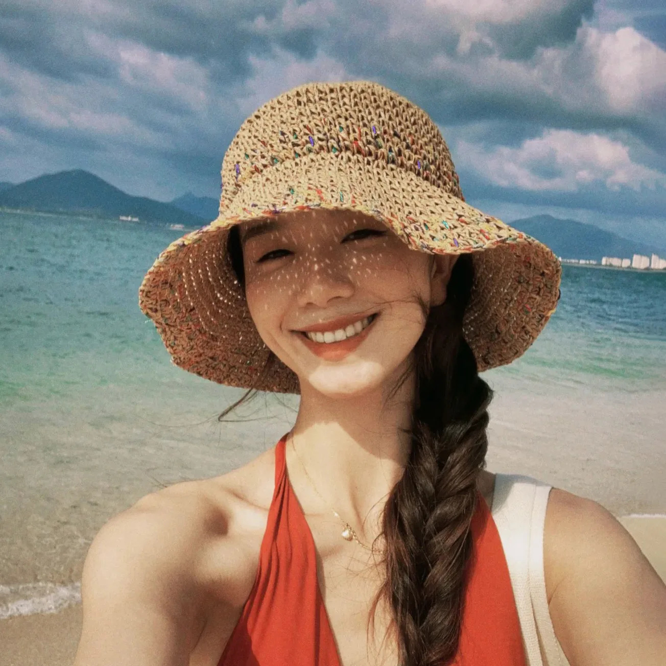 Summer Straw Sun Hats for Women Showing Face Small Bucket Hat Large Brim Sunshade and Sunscreen Seaside Beach Cap 250512