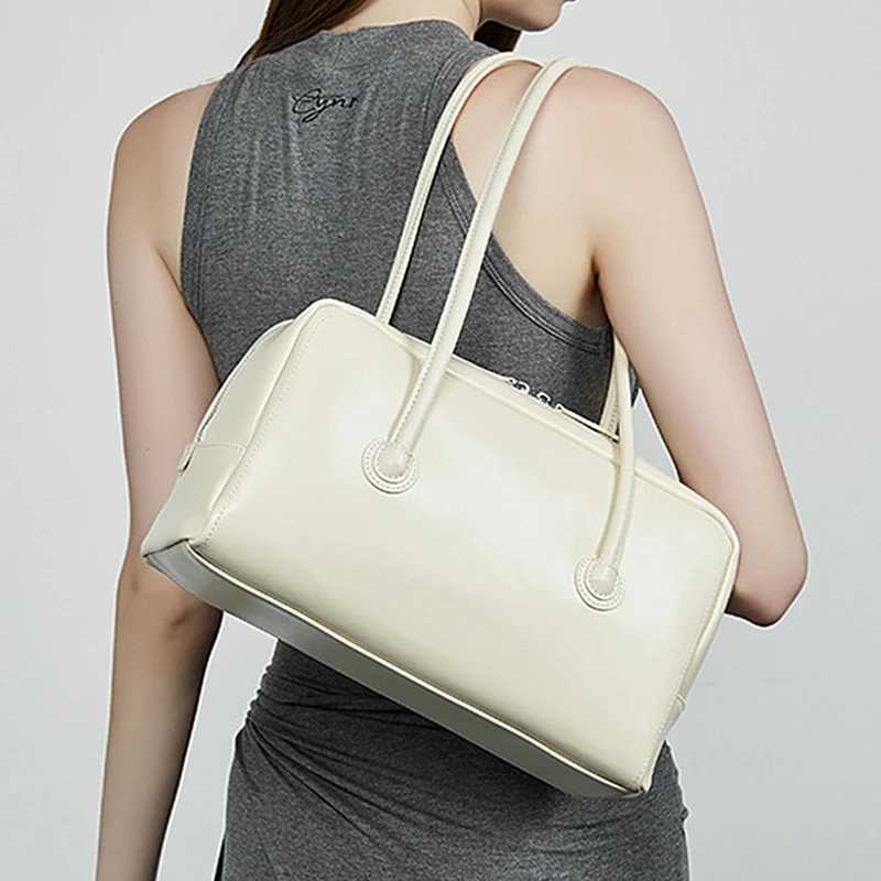 Toptrends Cowhide Genuine Leather Underarm Shoulder Bags For Women New 2025 Luxury Designer Satchel Tote Bowling Ladies HandbagsW250512