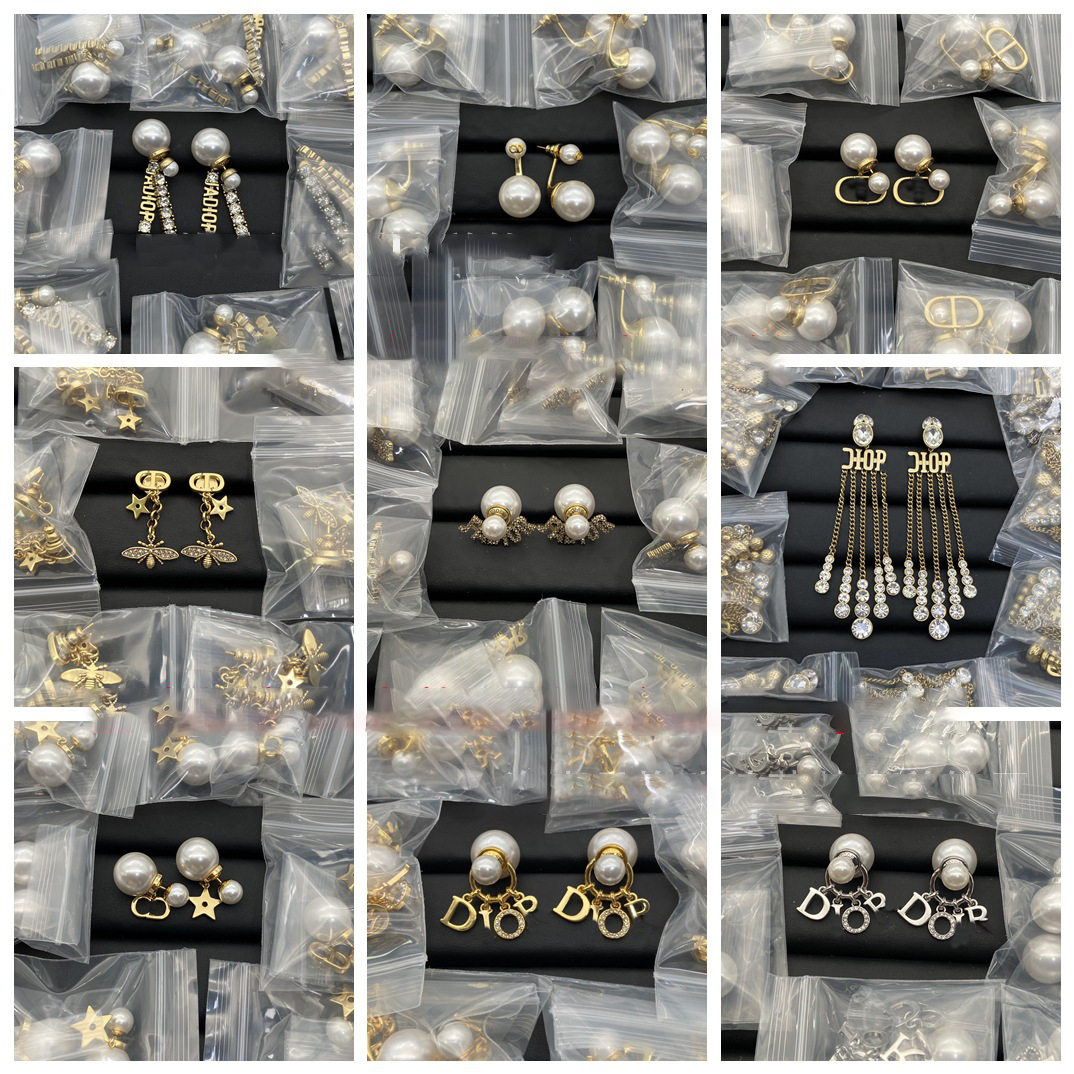 Top Quality Pearl Little Bee Earrings Women Designer earrings Luxury Gift Diamond Creative Stud Hanging Earrings Pendant Stud 18K Gold jewelry for wedding