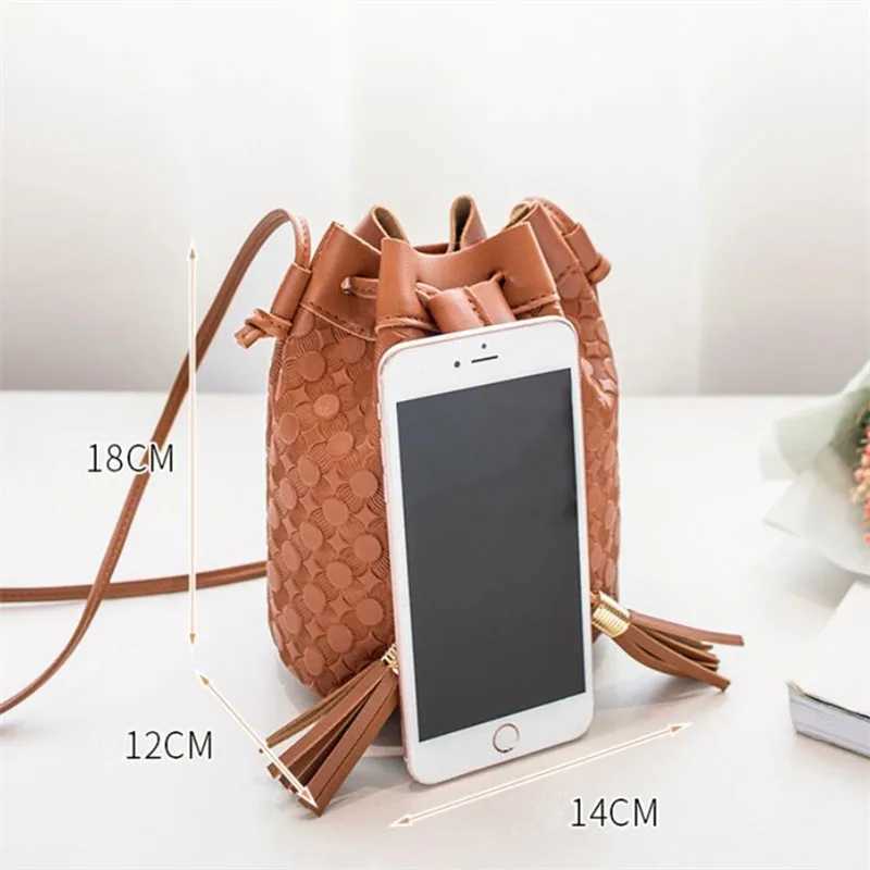 Chic Embossed Tassel Bucket Bag Simple Small Handbag Shoulder Crossbody Bag Stylish Phone Coin Purse Suitable for Everyday Use Z250512