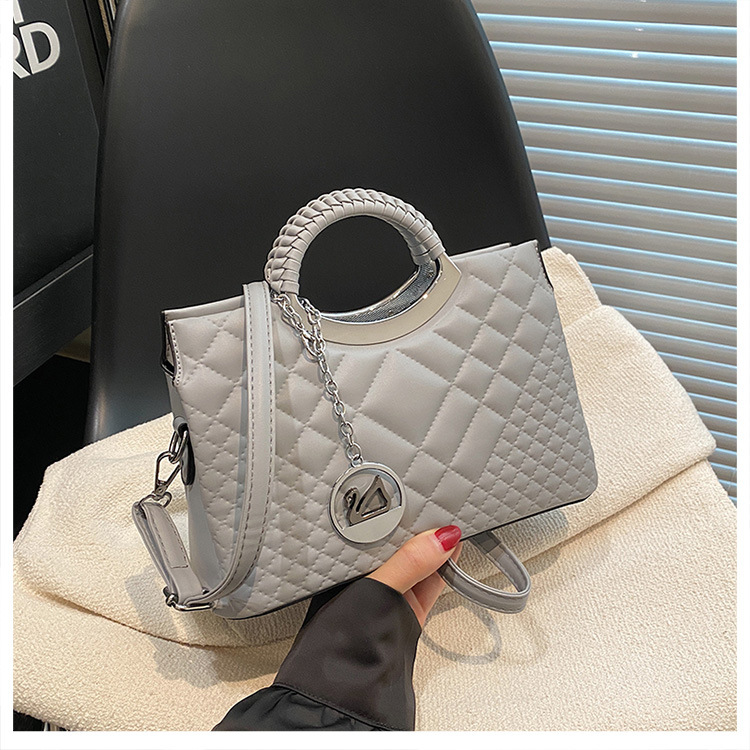 Trendy Multi-Pocket Woven Shoulder Bag - Premium Textured Minimalist Purse for Women, Fashionable Evening Party Clutch & Casual Crossbody Bag with Fre