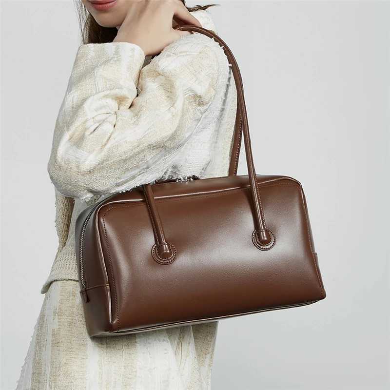 Toptrends Cowhide Genuine Leather Underarm Shoulder Bags For Women New 2025 Luxury Designer Satchel Tote Bowling Ladies HandbagsW250512