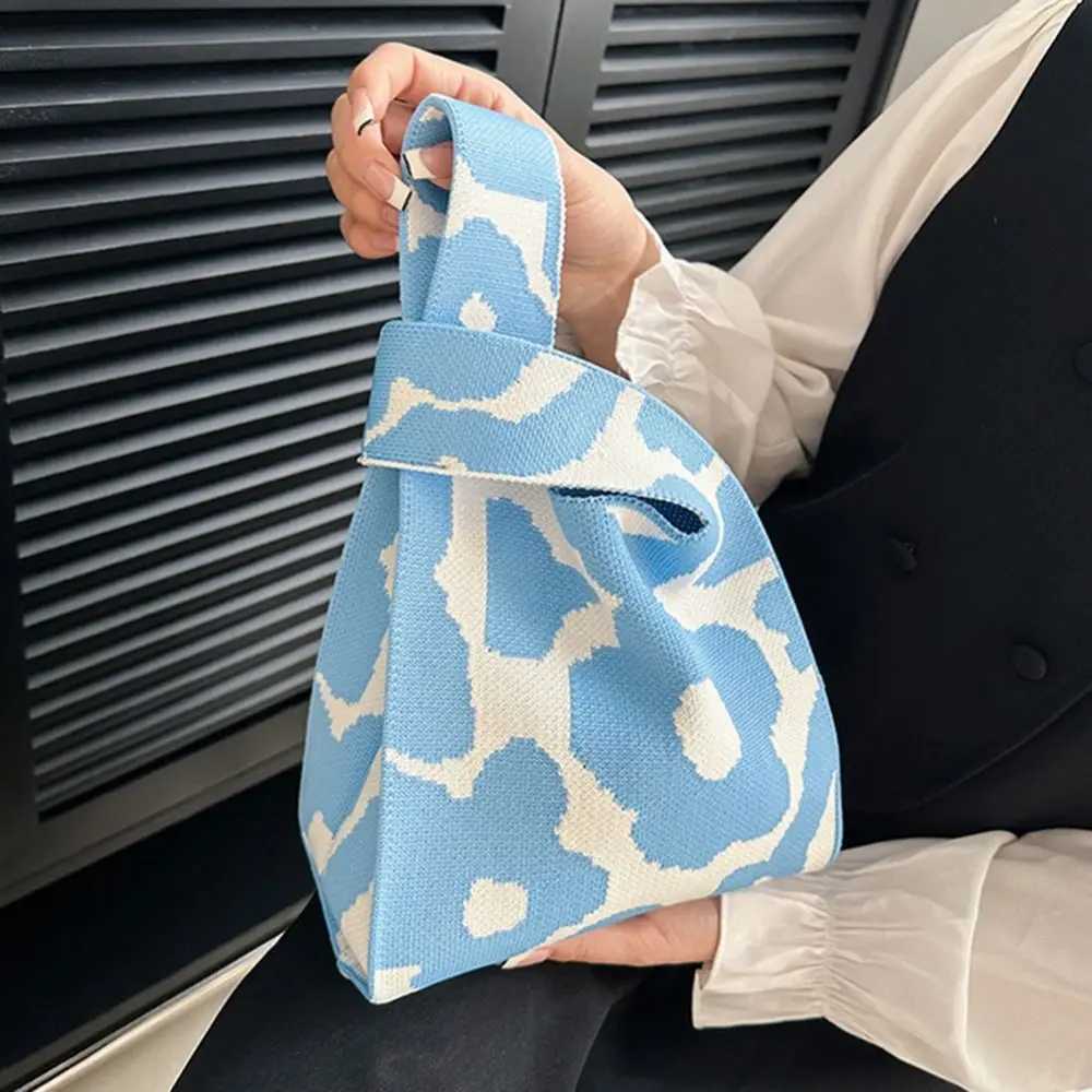 1Pc Knitted Wrist Bag Women Bag Casual Shoulder Bag Tote Bag Flower Print Female Reusable Shopping Bags Woven Handbag FashionW250512