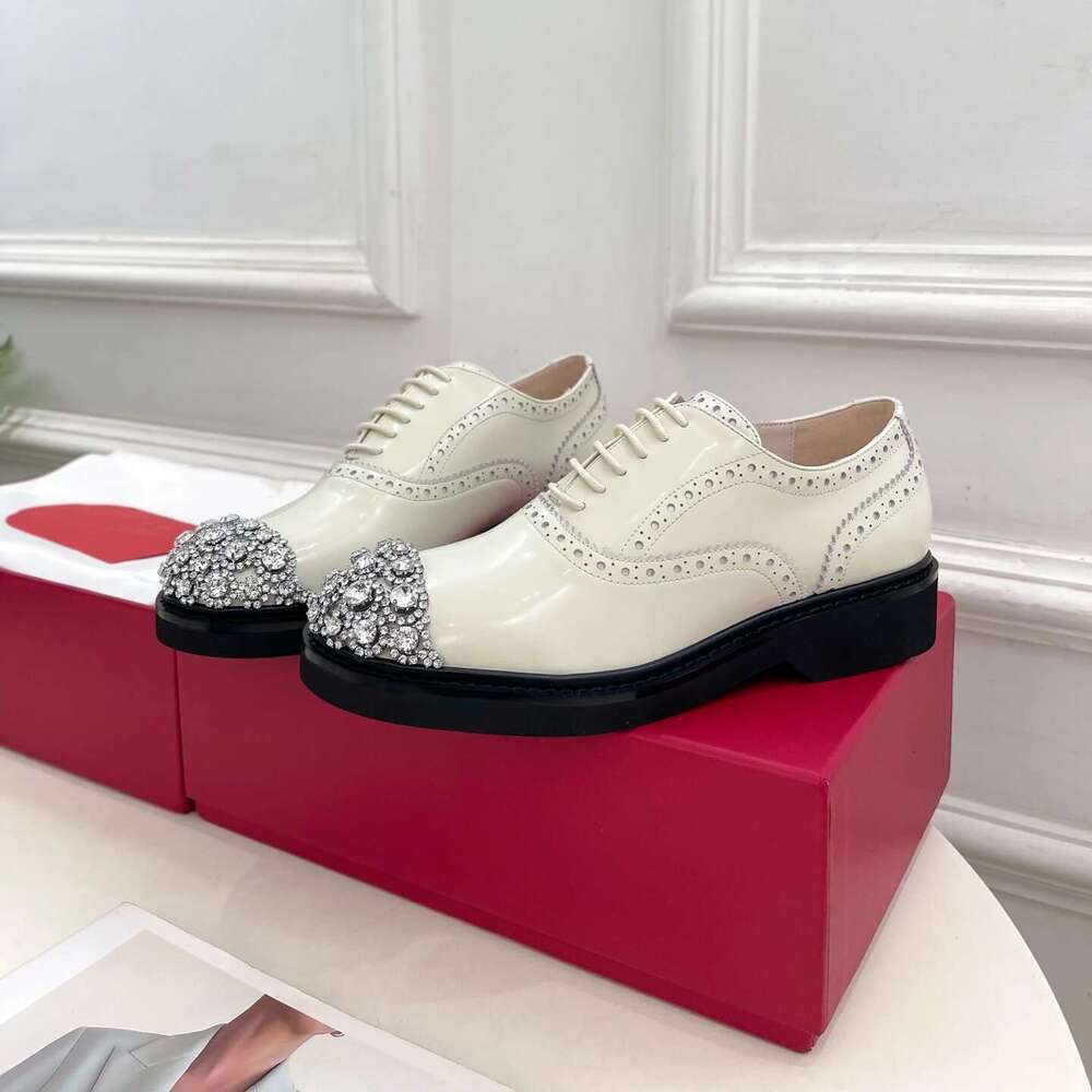 Women Size35-41 Genuine Leather Pumps Med Heels Crystal Loafers Flat Platform Round Toe Designer Shoes Zapatillas De Mujer