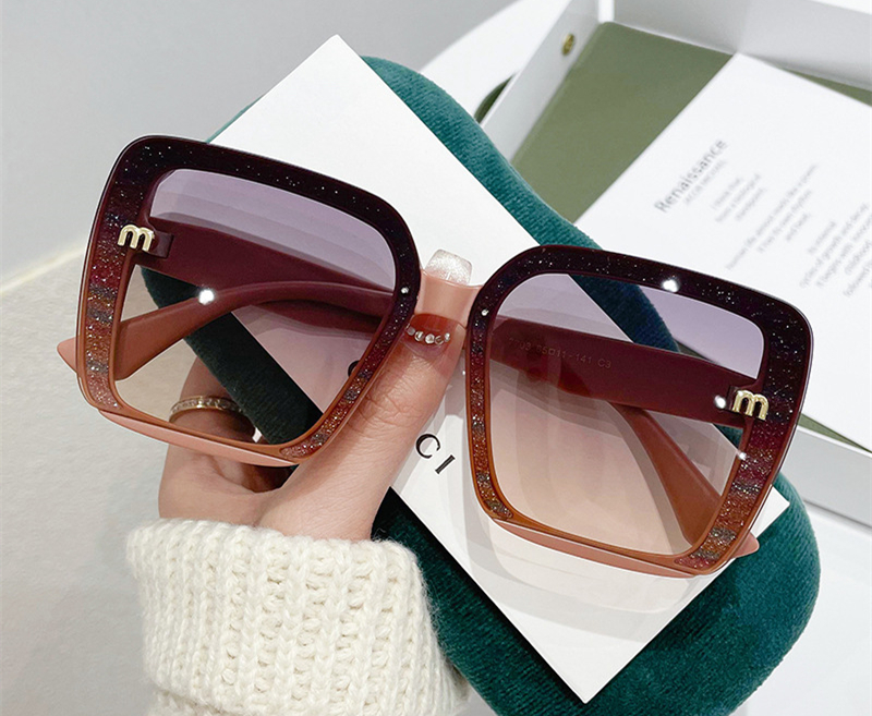 Designer Sunglasses Free Shipping 2025 New Fashionable Commuting High Quality Texture Light Luxury Sunglasses for Mens Womens