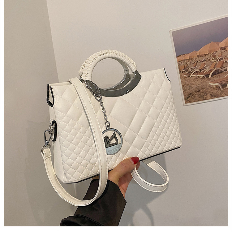 Trendy Multi-Pocket Woven Shoulder Bag - Premium Textured Minimalist Purse for Women, Fashionable Evening Party Clutch & Casual Crossbody Bag with Fre