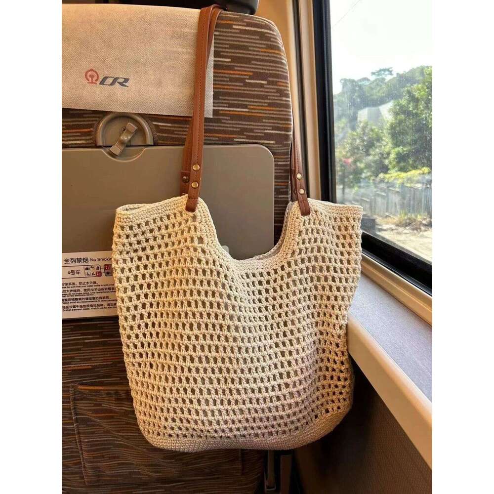 Same model 2025 new mesh knitted commuting shoulder bag, travel style, large capacity armpit bag for women