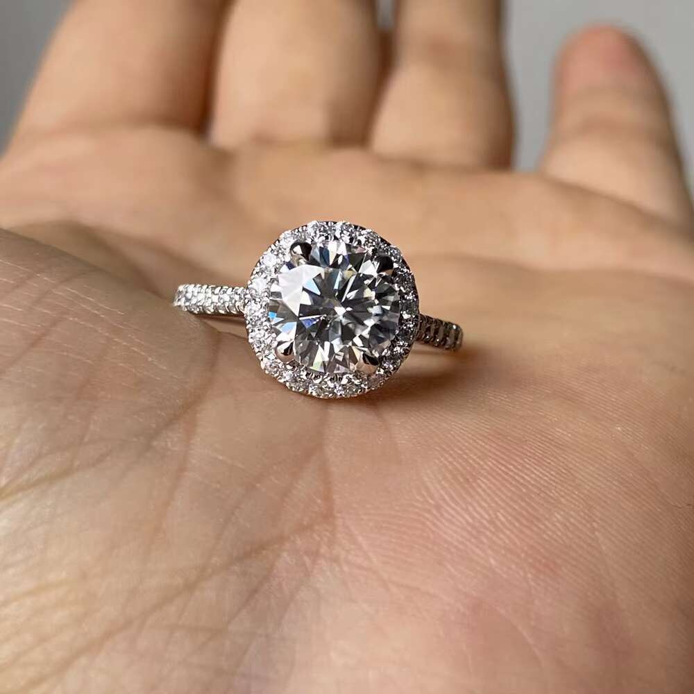 Custom Ring 2 Ct 18K White Gold Platinum Anniversary Ring Factory Supplying Moissanite Ring Gold with Price