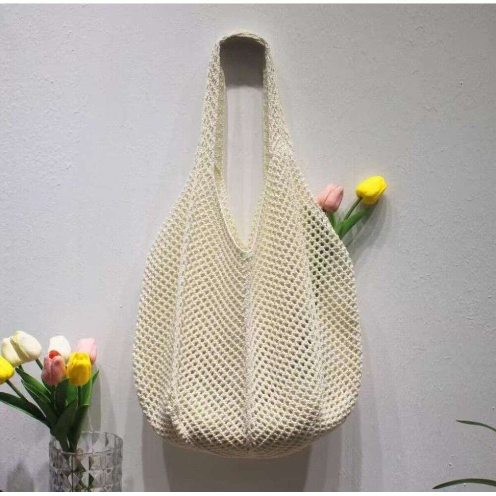 Red Romantic Holiday Travel Knitted Shoulder Mesh Carving Handbag Simple Weaving Bag