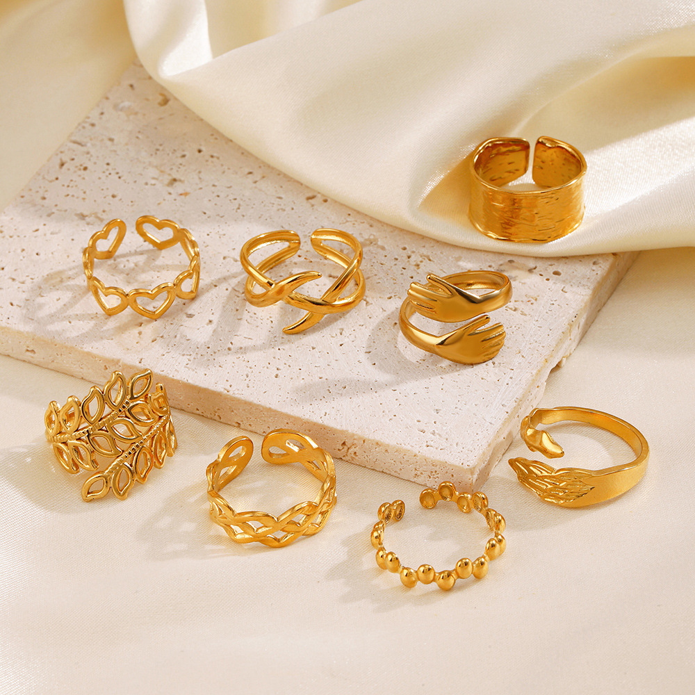 Popular and fashionable geometric open with female personality, wide face heart-shaped titanium steel ring