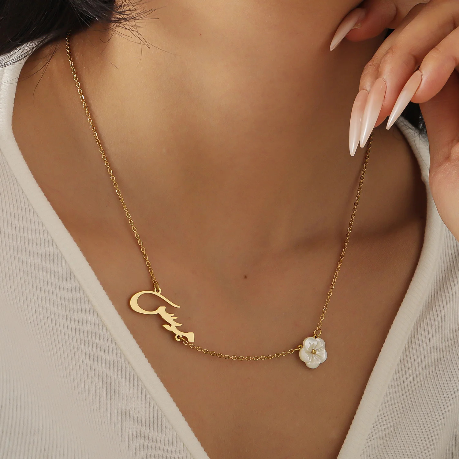 Custom Arabic Name Necklace Personalized English Mother-Of-Pearl Flower Pendant Name Exquisite Jewelry Gift For Women 250512