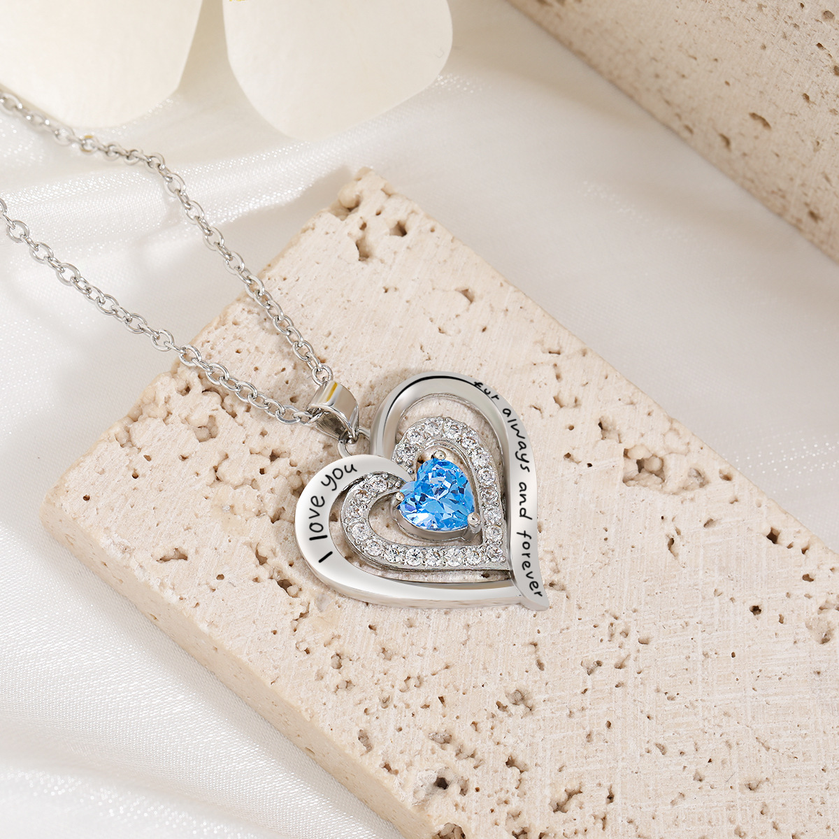 Exquisite Jewelry Design: Timeless Round Cut CZ Gemstone Heart Ornamented Chain Accessory