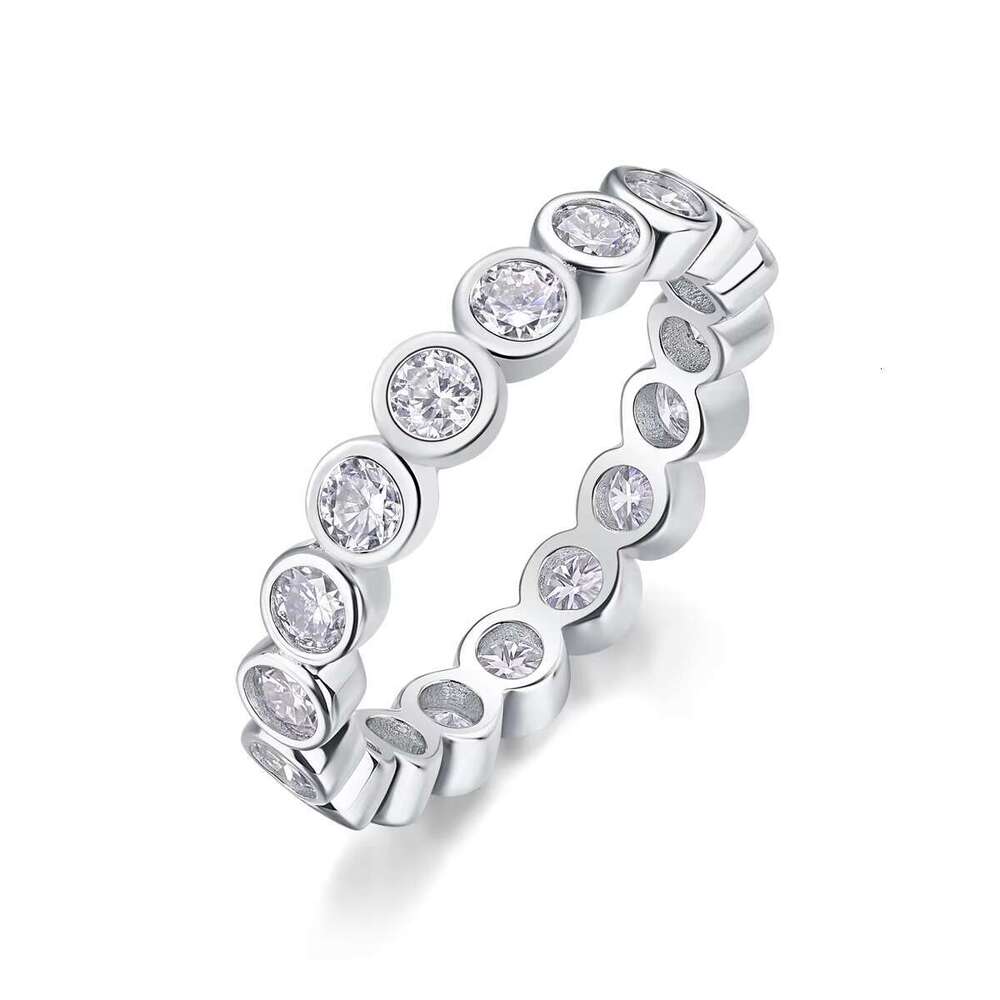 Fashionable Moissanite Eternal Ring - Set in pure silver, size 5-9 US, long-lasting elegance