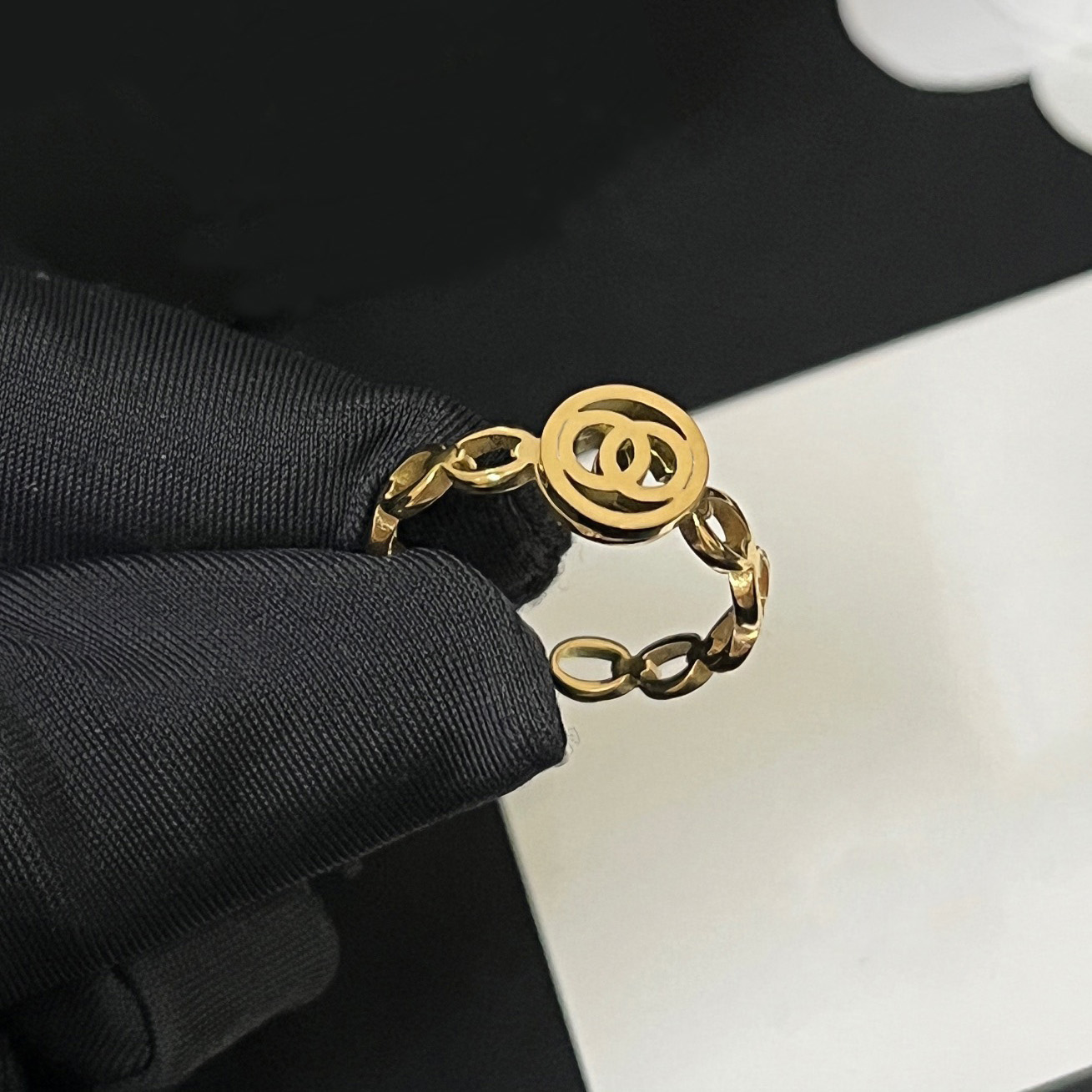 Charm Ring 18K Gold Plated Stainless steel Open Band Rings Fashion Designer Luxury Crystal Rhinestones Ring for Womens Wedding Jewelry Gifts Lots Style