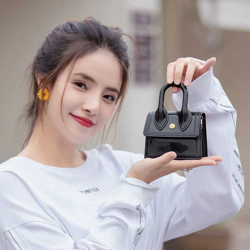 Womens Bag New Jelly Handbag Shoulder Bag Messenger Bag Cute Small Fresh Mini Lipstick Bag Z250512