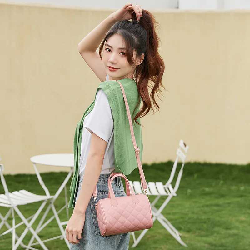 Womens Bag New Trend Fashion Casual Four Leaf Grass Printing Cross Shoulder Pillow Bag Lingge Embroidered HandbagXJ250512
