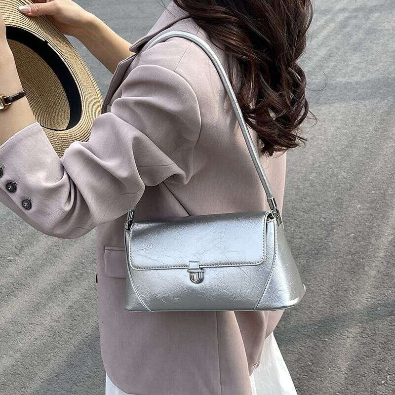 free shipping designer bags High end 2025 new niche design for women's fashion, light luxury, versatile, single shoulder armpit bag, hand-held li