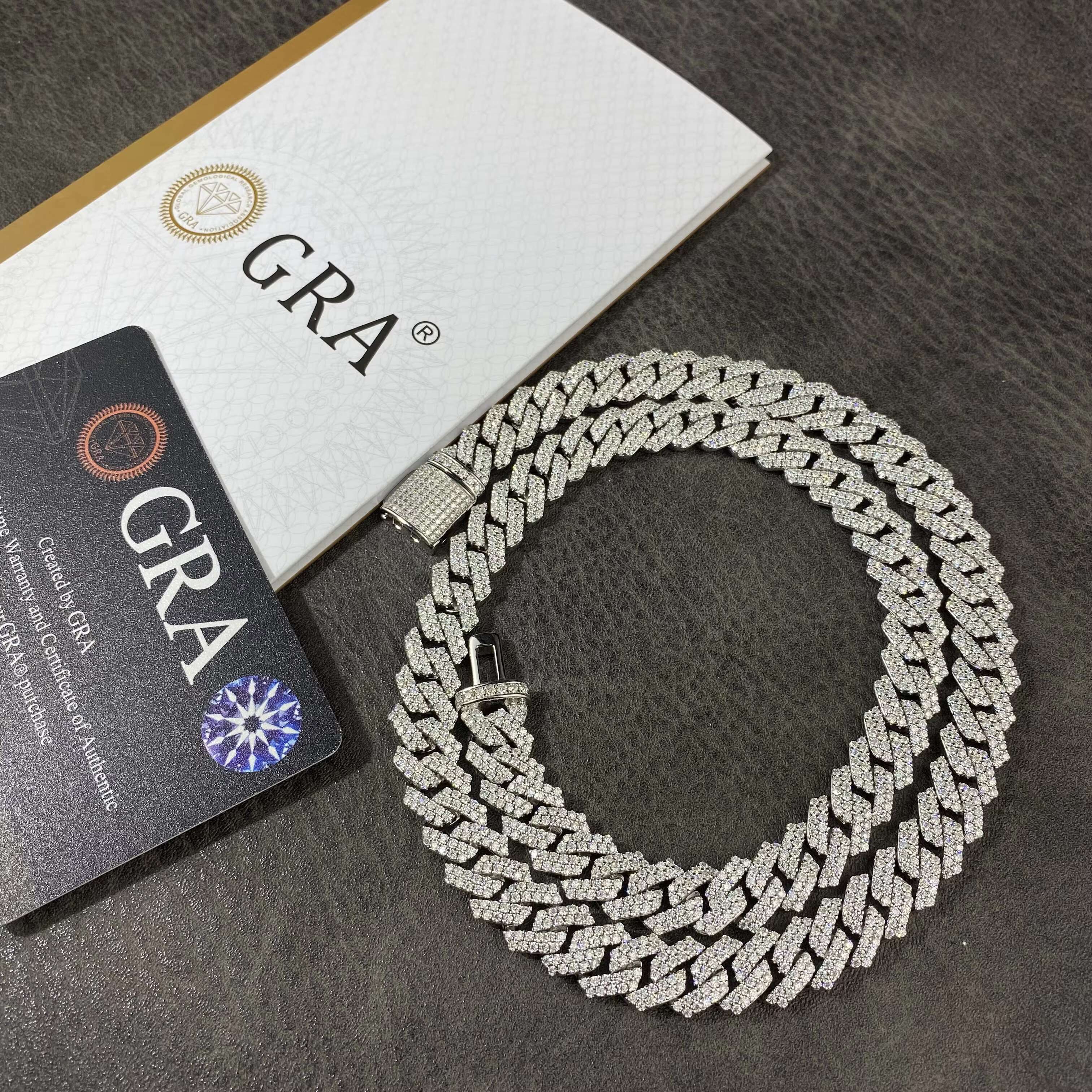 Fashion design 10mm VVS D color Moissanite Dia S Sier Prong Cuban Chain Necklace wholesale price