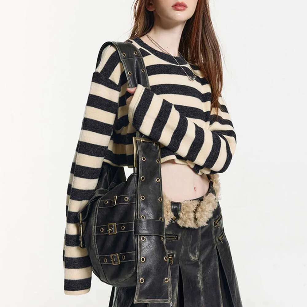 Women Gothic Handbag Locomotive Y2k Shoulder Versatile Leather Hobo Punk Armpit Bag Aesthetic Purse