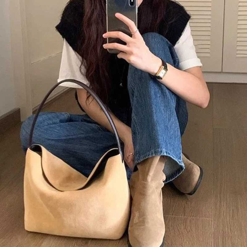 Womens Fashion Shoulder Bag Retro Style Casual Suede Handbag No Special Features Available in Light Brown and Dark BrownW250512