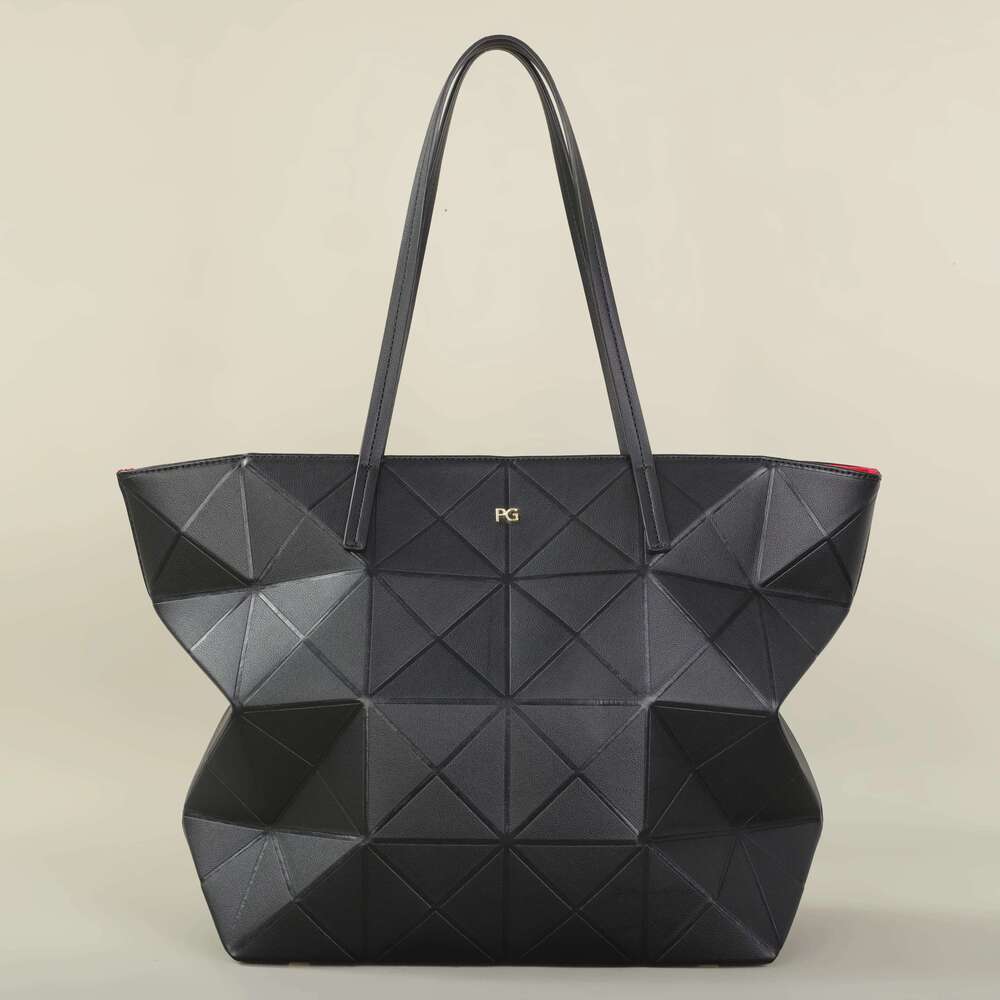PG single shoulder classic simple yet fashionable foldable design small bag inside women's handbag