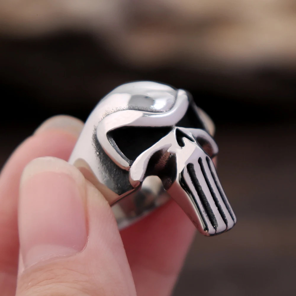 Fashion Retro High Polished Stainless Steel Skull Ring for Men Punk Simple Personality Skull Rings Motorcycle Amulet Jewelry 250509