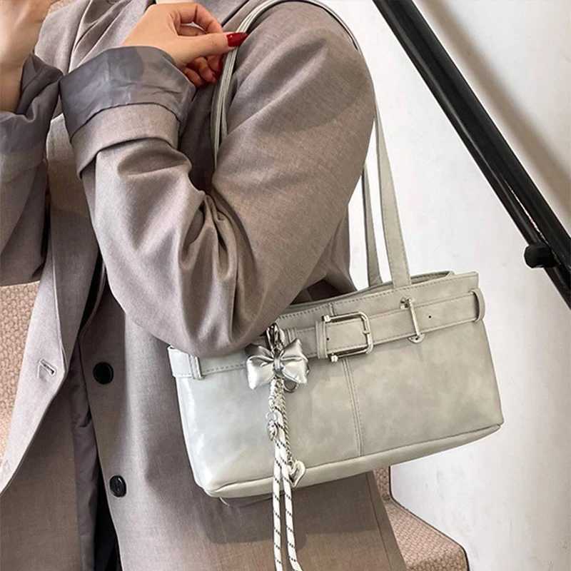 Shiny Leather Retro Handbag For Women Korean Brand Fashion Underarm Bag Commuting Large Capacity Shoulder Bag With Bow Pendant Z250512