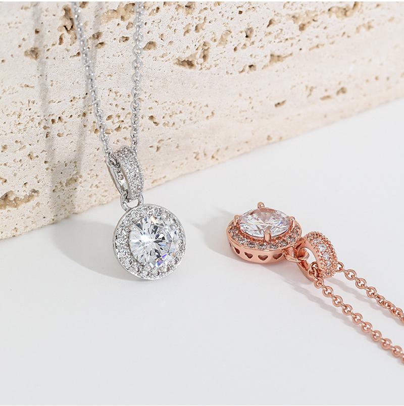 Sophisticated Designer Jewelry: Intricate Round Diamond Neckpiece With Eye-Catching Sunflower Adornment
