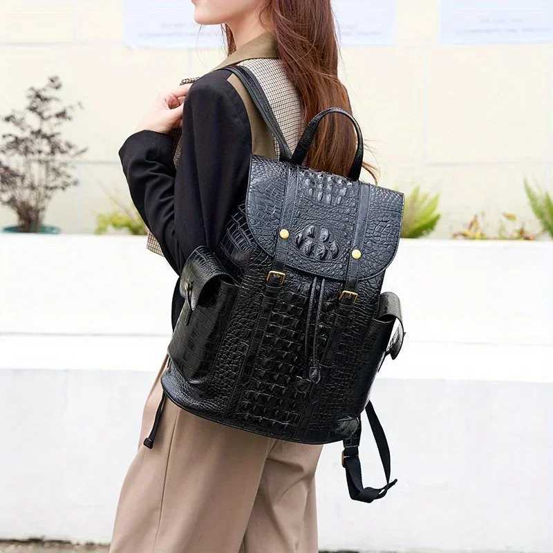 2024 New Fashion Crocodile Pattern Backpack Large Capacity Womens Daily Travel Backpack with Adjustable Shoulder Straps Z250512