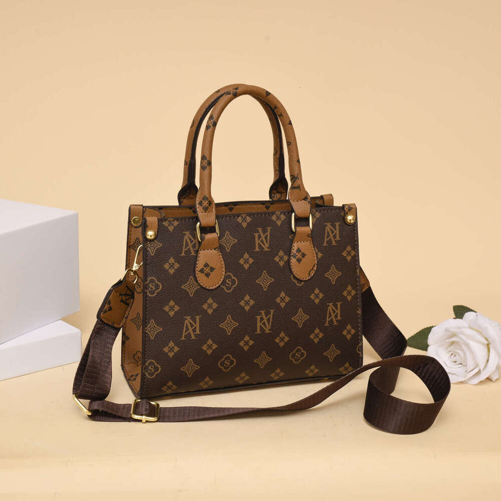 Old flower large capacity tote bag letter printing, retro European and American live streaming fashion, single shoulder handbag with quality feeling, 