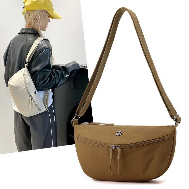 Luxury Designer Hobo Solid Color Satchel Womens Chest Bag with Wide Strap Nylon Waist Pack Fashion Fanny Shoulder BagXJ250512