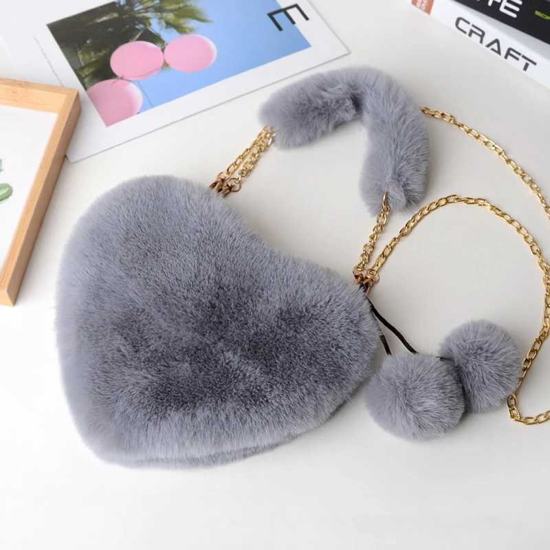 Faux Fur Heart-shaped Women Small Handbags Fluffy Plush Ladies Chain Shoulder Bag Fashion Female Daily Clutch Underarm Purse Z250512