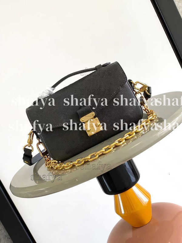 Designer Crossbody Bags for Women 12A Upgrade Mirror Quality Messenger Pochette Crossbody Purse Real Leather Luxury black Handbags Shoulder Bag Strap