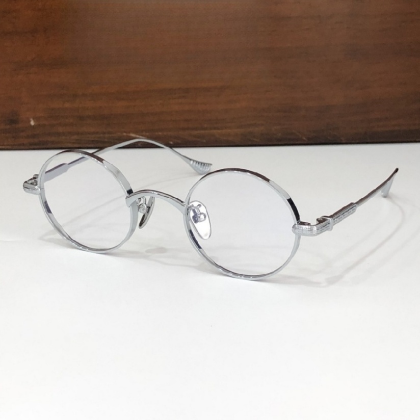 High Quality Men optical glasses Classic Luxury Designer Women eyeglass Titanium Punk Business Design Prescription Spectacle Frames with box 8112 SIZE