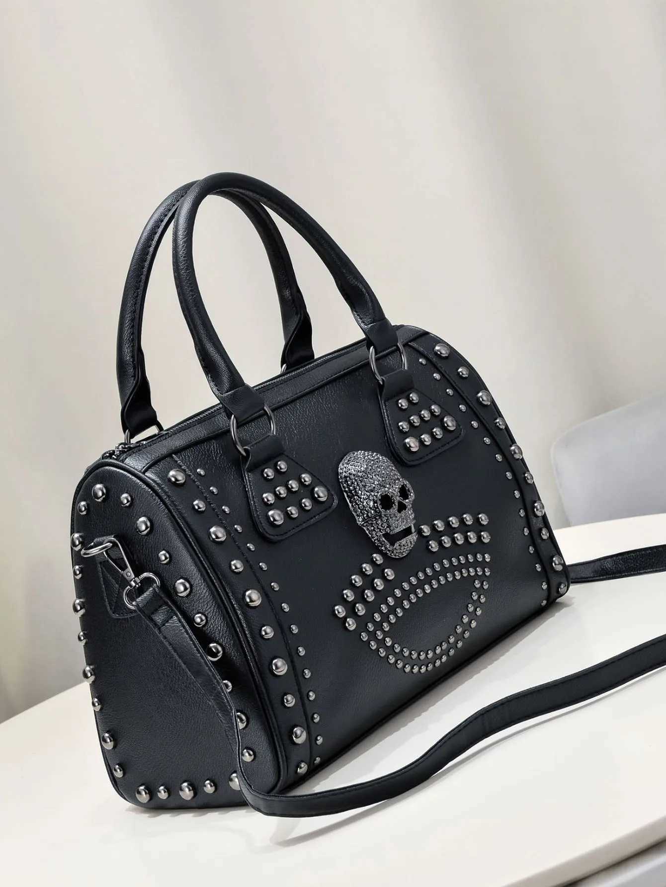 Dark Punk Style Handbag Personality Rivet Trend Boston Bag Large Capacity Shoulder Messenger Bag Black BagW250512