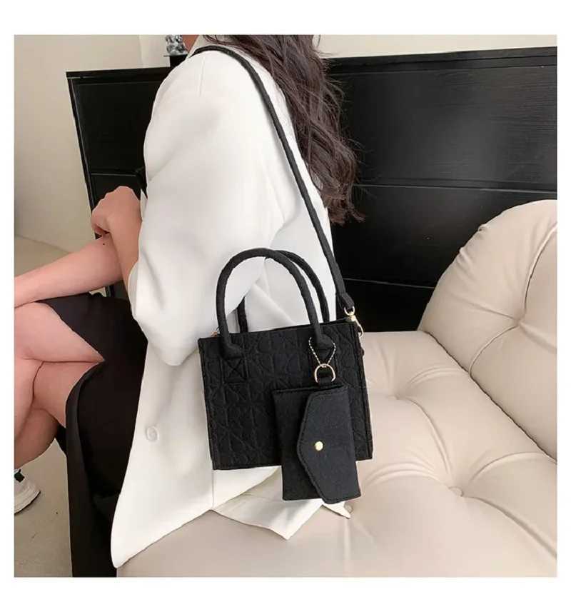 New Zipper Messenger Bag Solid Color Felt Women Shoulder Bag Luxury Designer Handbag Casual Crossbody Bags for WomenXJ250512