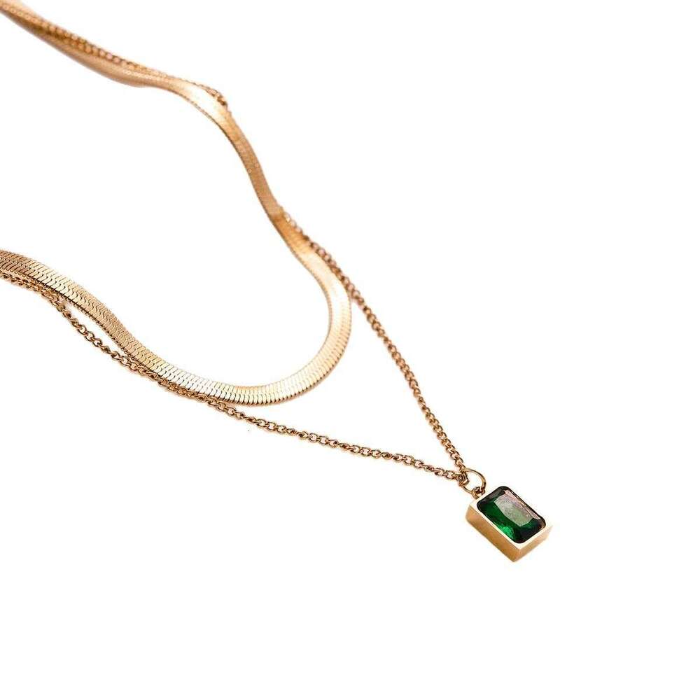 Designer jewelry luxury necklace 18K gold double-layer titanium steel lock chain women's retro high-end feeling blade chain zircon crystal pendan