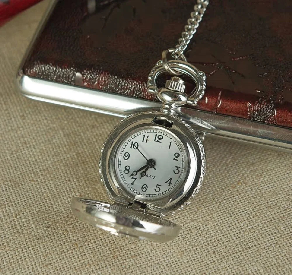 Vintage Women Quartz Pocket Watch Alloy Openable Hollow Out Flowers Lady Girl Sweater Chain Necklace Pendant Clock Gifts 250512