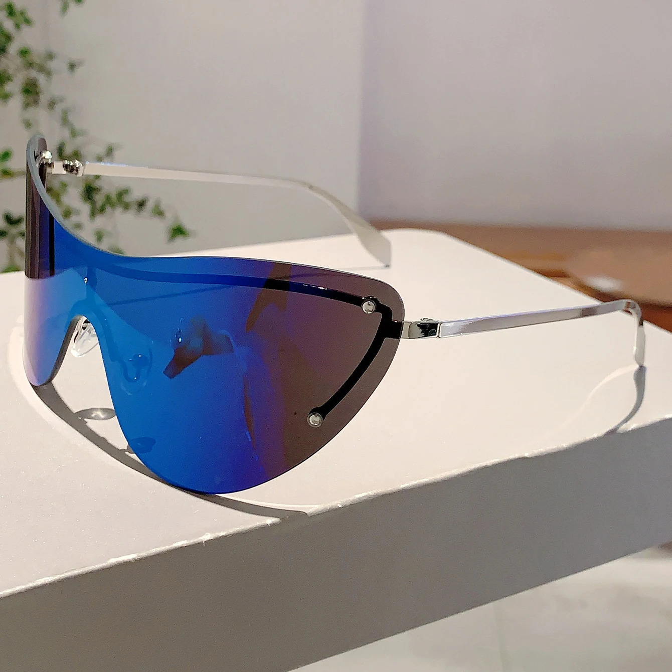 KAMMPT Retro Rimless Metal Shades Y2K Futuristic Decor Womens Sunglasses Ins Punk Ladies Sun Glasses for Hiking Beach 250512